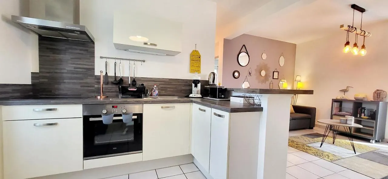 Charmant Appartement En Residence Calme Au Centre De Vannes Proche Gare Apartment