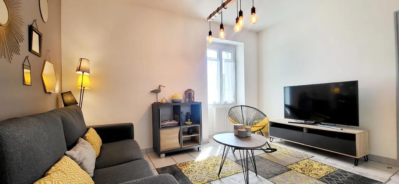 Apartment Charmant Appartement En Residence Calme Au Centre De Vannes Proche Gare France
