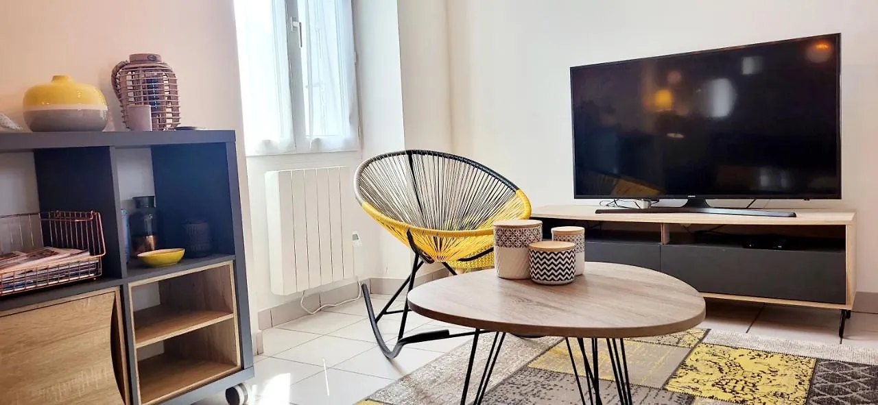 Charmant Appartement En Residence Calme Au Centre De Vannes Proche Gare