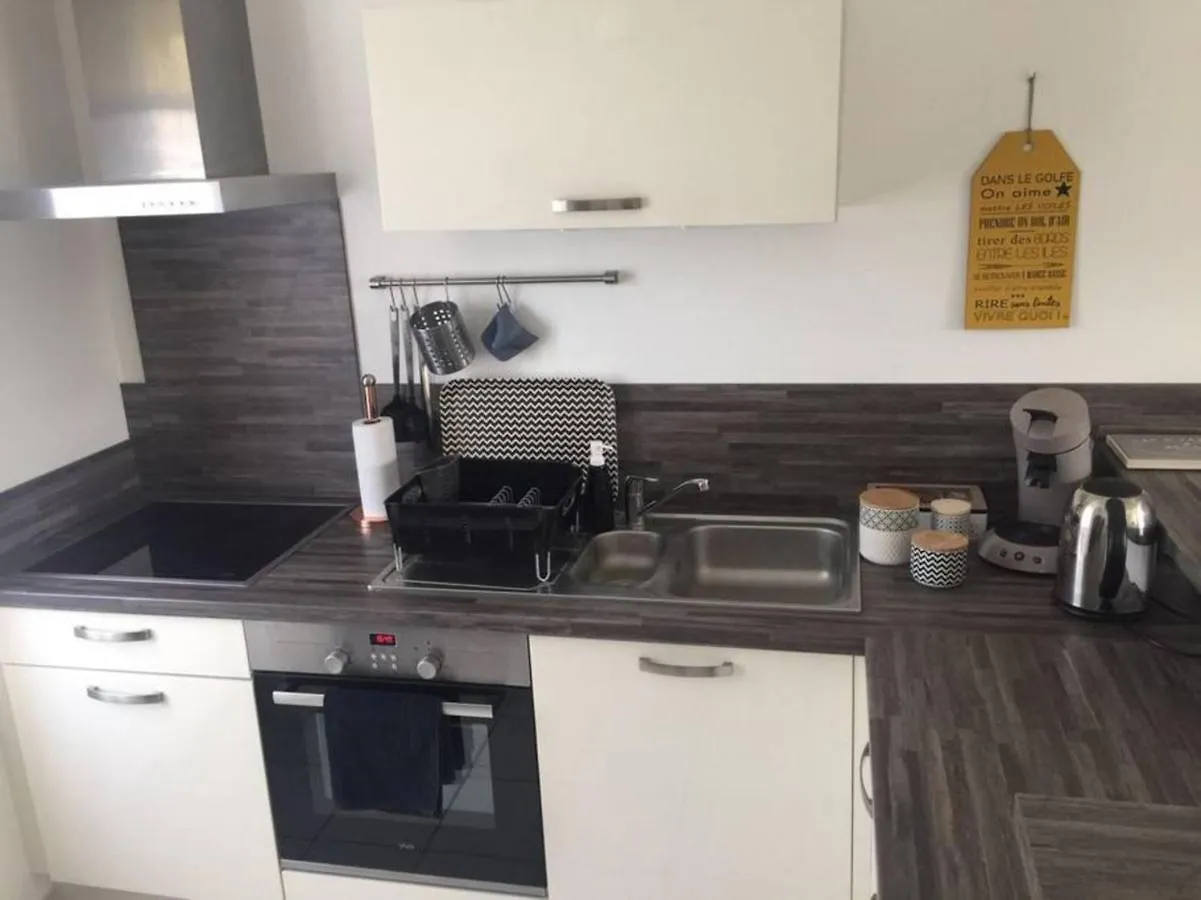 Charmant Appartement En Residence Calme Au Centre De Vannes Proche Gare 0*,