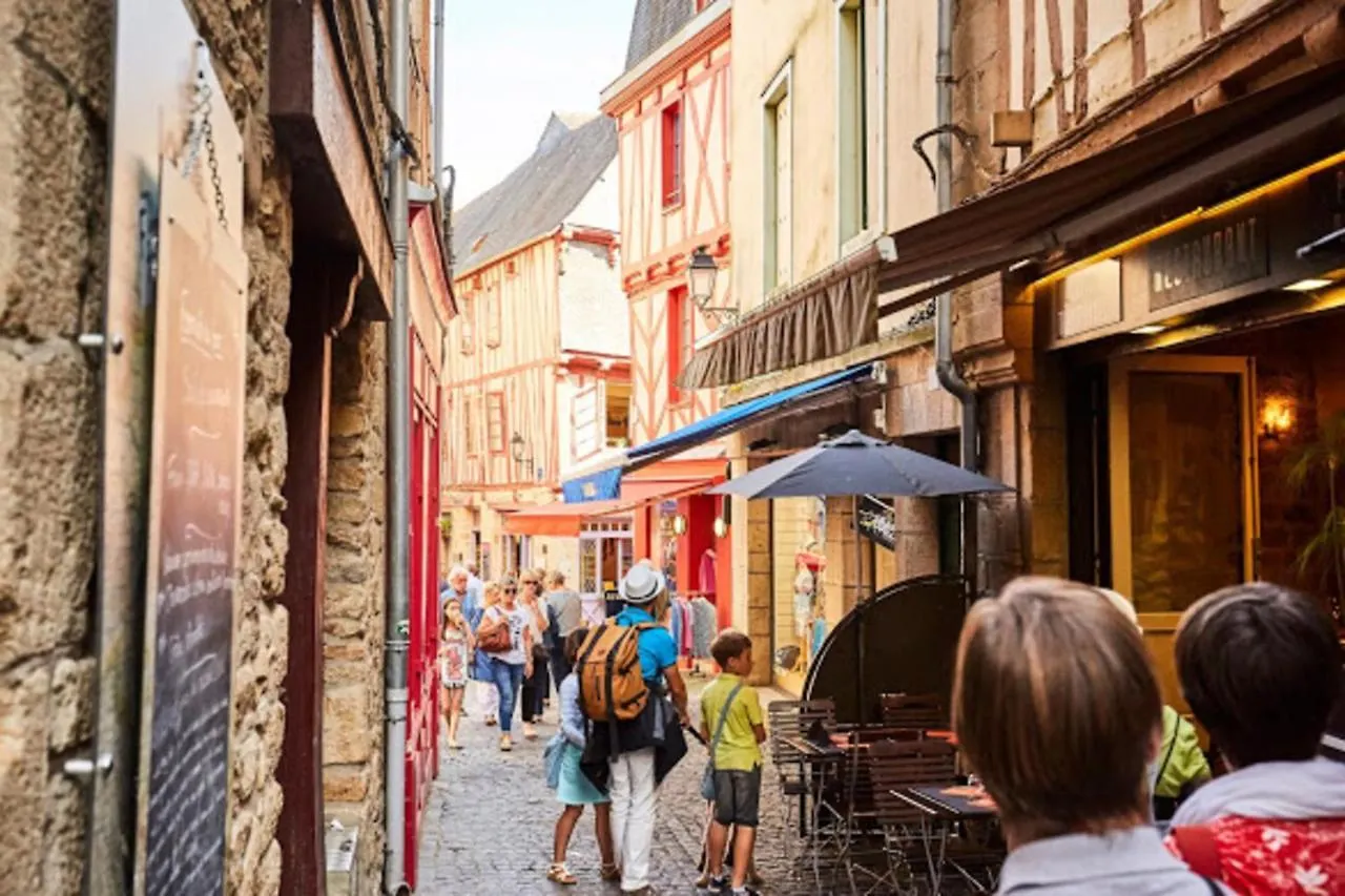 Charmant Appartement En Residence Calme Au Centre De Vannes Proche Gare 0*,  France